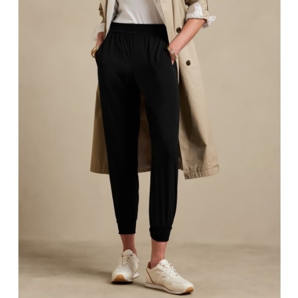 Banana Republic Pants - Banana Republic Women's Black Performance Airstretch Jogger Pants Size M